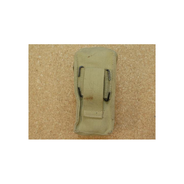 Porte chargeur pour 6 chargeurs  20 coups UZI  pour 6 mag 