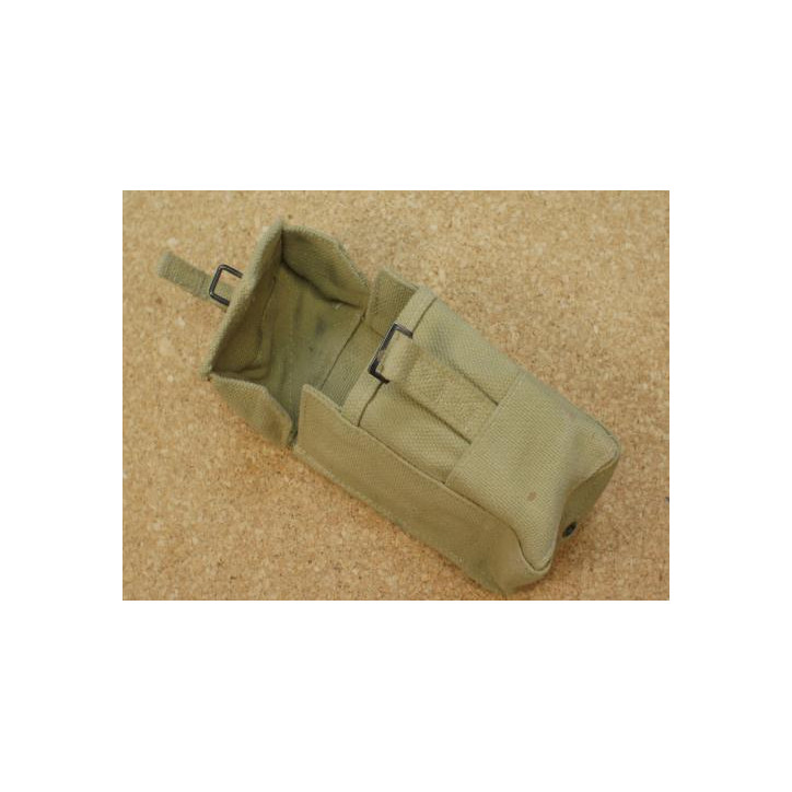 Porte chargeur pour 6 chargeurs  20 coups UZI  pour 6 mag 
