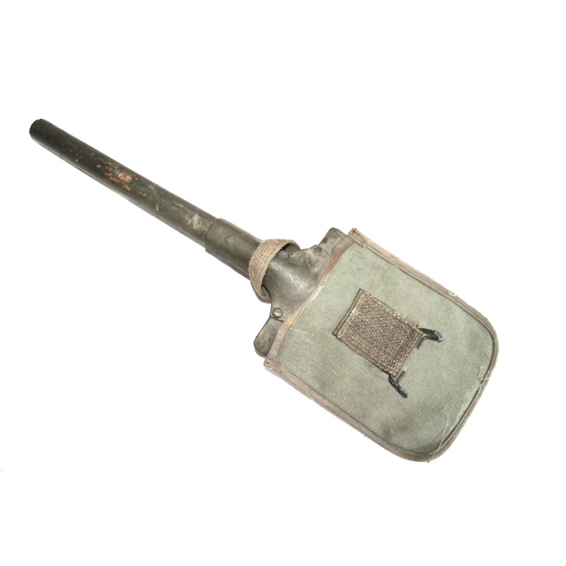 Pelle de l'armée française WWII avec sa housse d'origine