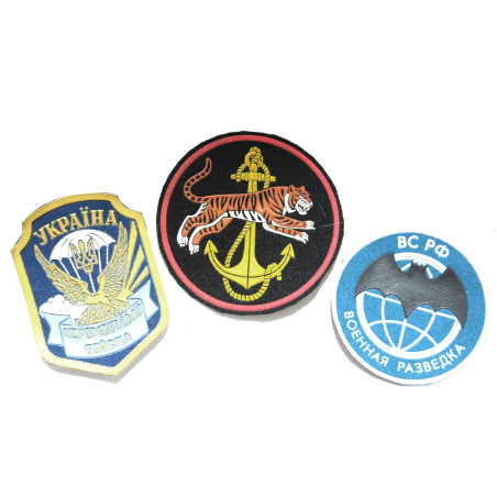 Lot de 3 insignes tissus Russe ref 41 bo 65