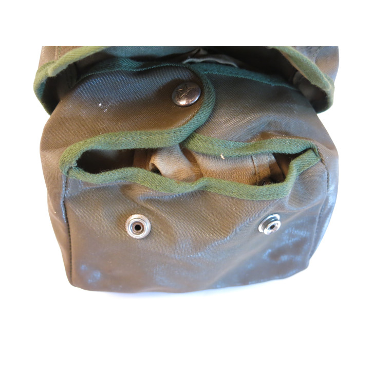 Porte pansement  Viet cong en tissu impermeable 