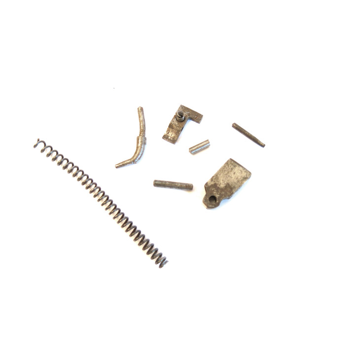 Lot de pieces pistolet  ASTRA ref 810 