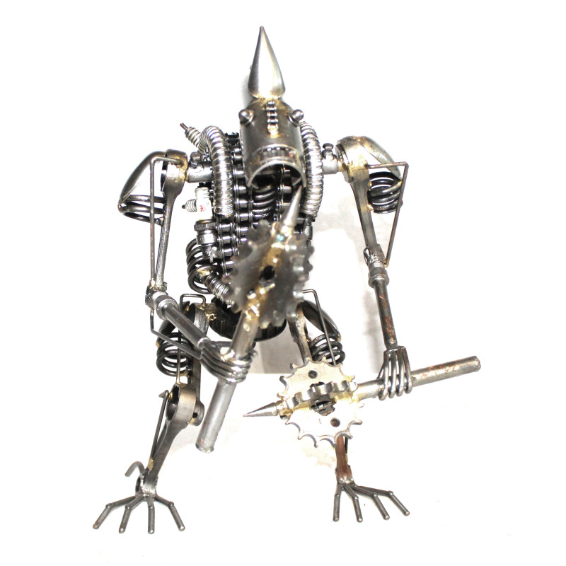 Statuette métallique d'Alien avec massue