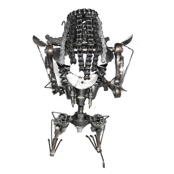 Statuette métallique du Predator avec ses massues