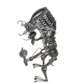 Statuette métallique du Predator avec ses massues