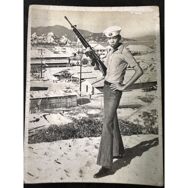 Photo originale soldat ARVN et son M16