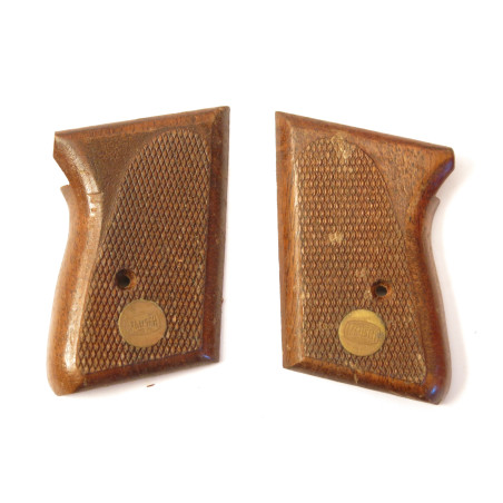 Paire de plaquettes de crosse Mauser HSC 84 8 mm GR   bo 12 2022 