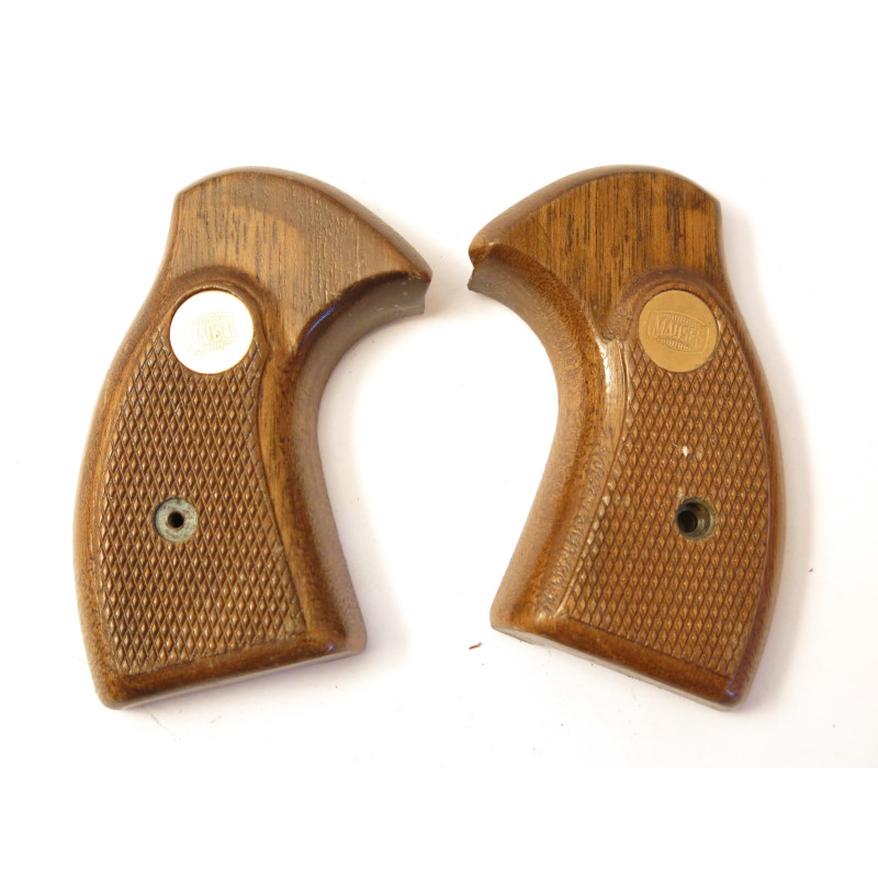 Paire de plaquettes revolver Mauser K50 9 mm Flobert  bo 12 2022