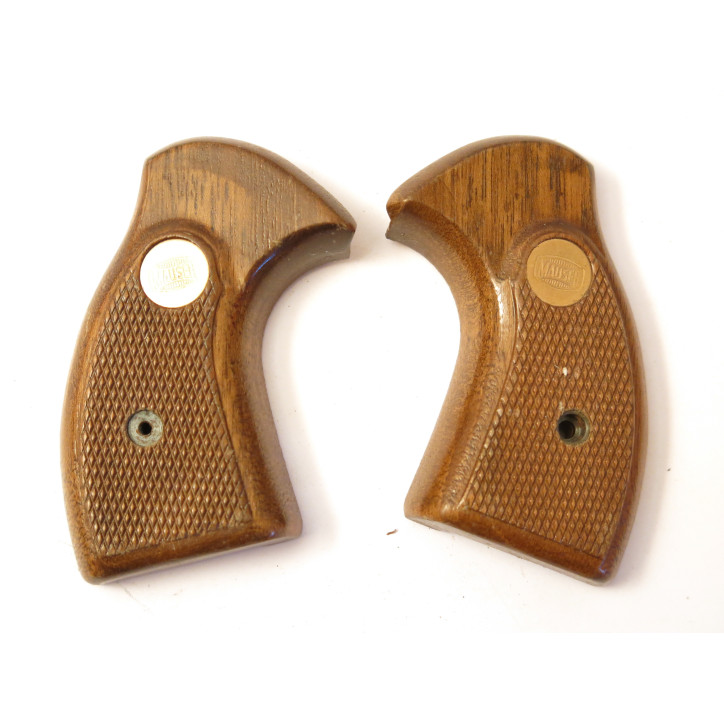 Paire de plaquettes revolver Mauser K50 9 mm Flobert  bo 12 2022