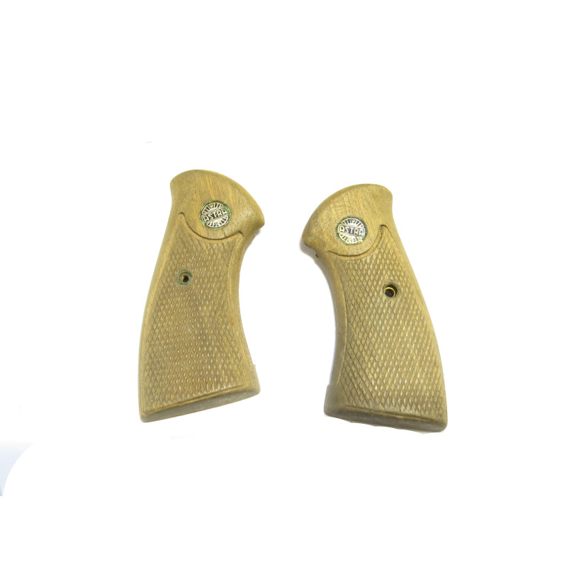 Paire de plaquettes revolver  ASTRA  ref 77  bo 12 2022