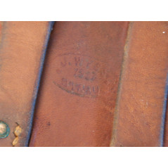 Etui cuir revolver Suisse 1882 daté 1927 Réf et 777