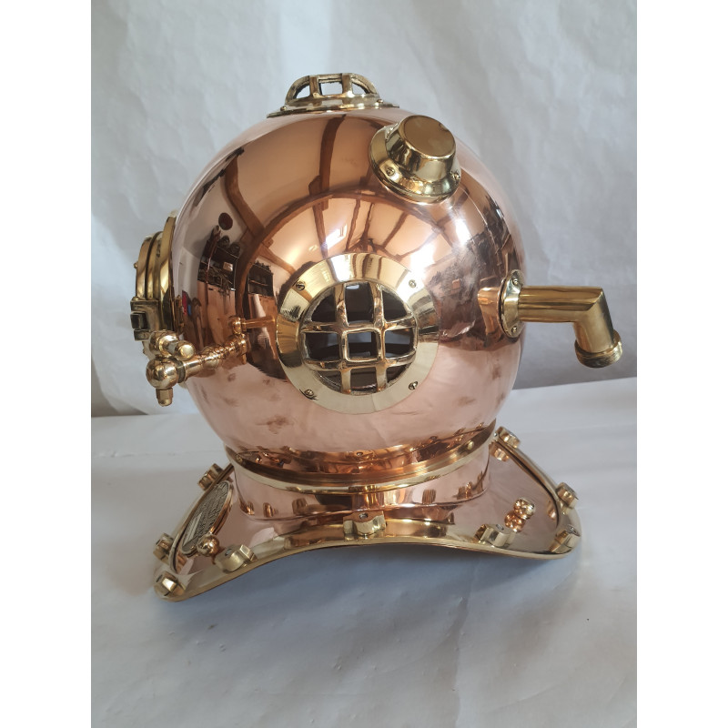 Casque de Scaphandrier US Navy MK IV