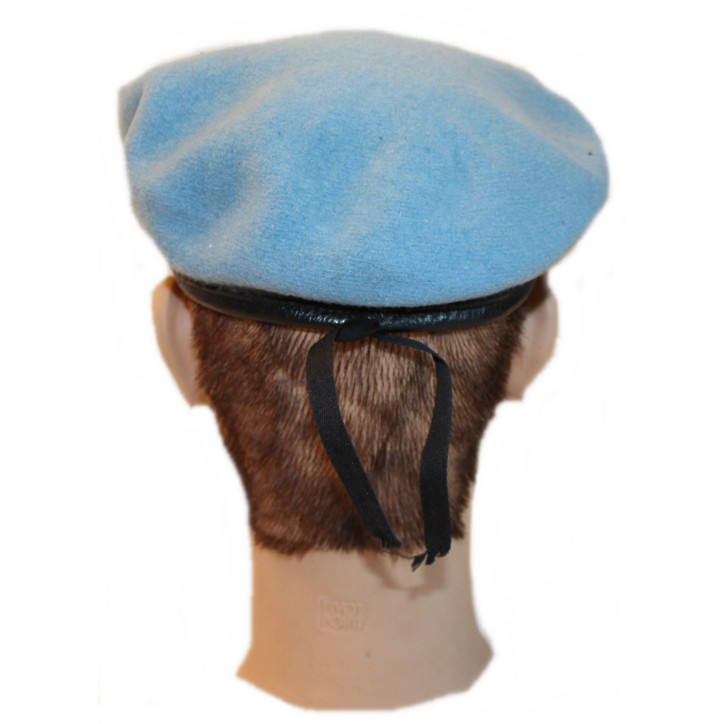 Béret de l'ONU avec insigne