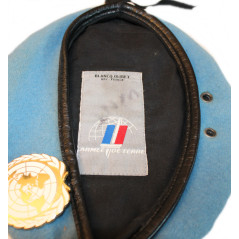 Béret de l'ONU avec insigne