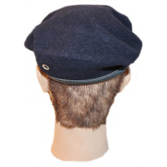 Béret de cavalerie française avec son insigne