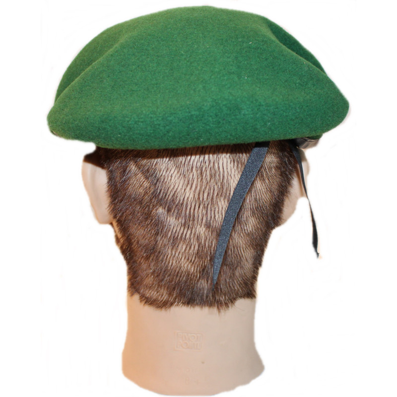 Béret de la légion étrangère détachement de Mayotte avec sa flamme