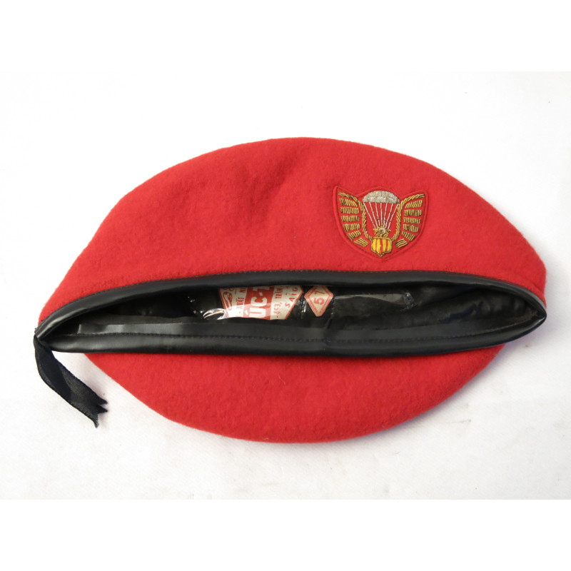 Beret Parachutiste  ARVN US Vietnam insigne canetille ref be110