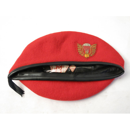 Beret Parachutiste  ARVN US Vietnam insigne canetille ref be110