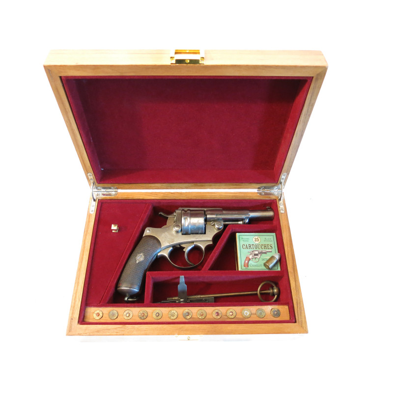 Coffret de présentation revolver 1873 ref 7