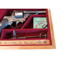 Boite de presentation revolver1873 ref 7
