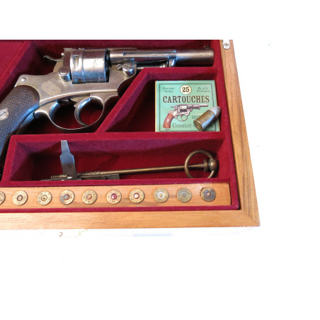 Boite de presentation revolver1873 ref 7