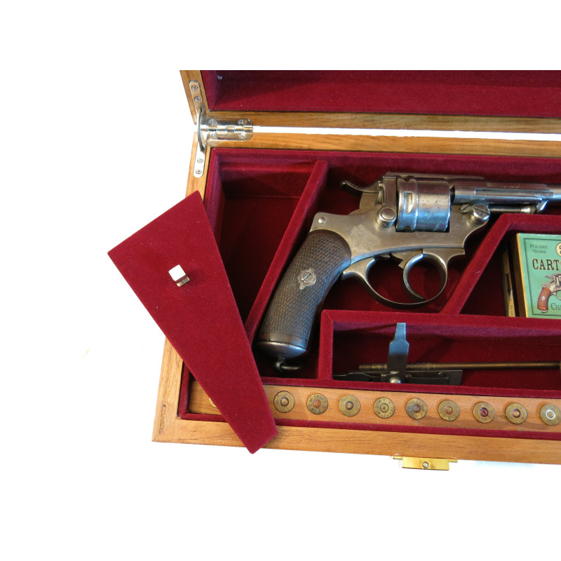 Coffret de présentation revolver 1873 ref 7