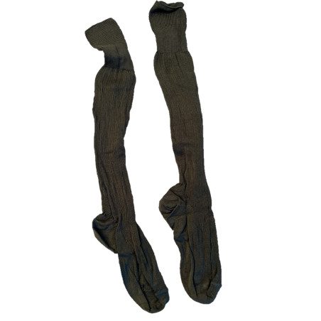 Paire de chaussettes renforcée en polyamide verte de l'armée française été et mi saison