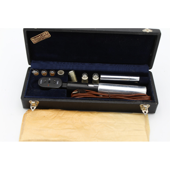 Kit d'ophtalmologie de la maison LUER complet des années 60'
