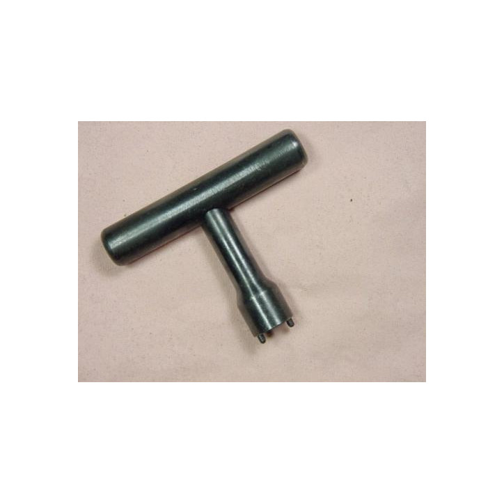 Outil a ergot  pour vis renfort de crosse 98K