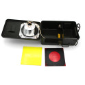 Lampe portative de l'armée française de 1970 avec filtres rouge et jaune