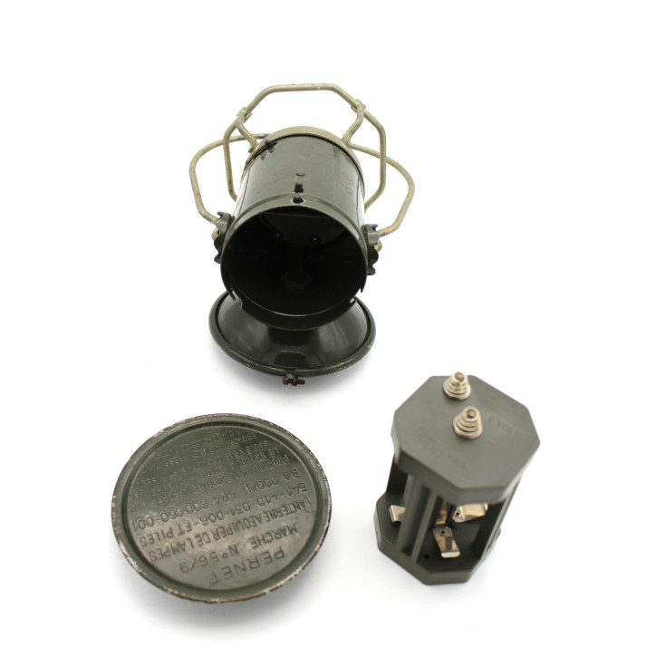 Lanterne de l'armée française des années 70 de chez PERNET