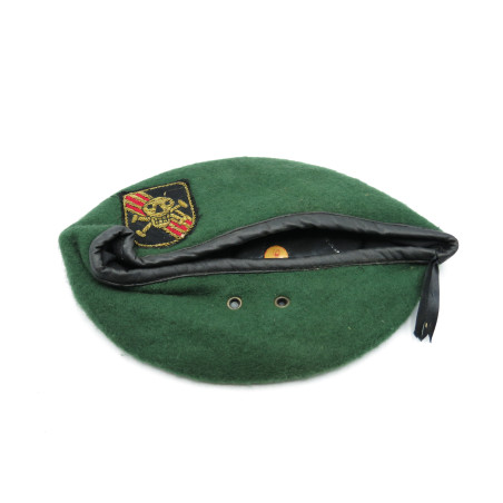 Beret speciales forces  ARVN US Vietnam insigne cannetille ref be158