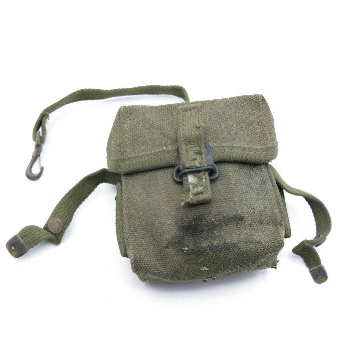 RARE Porte chargeur COTON   M16 20 coups daté  1968 ref 77