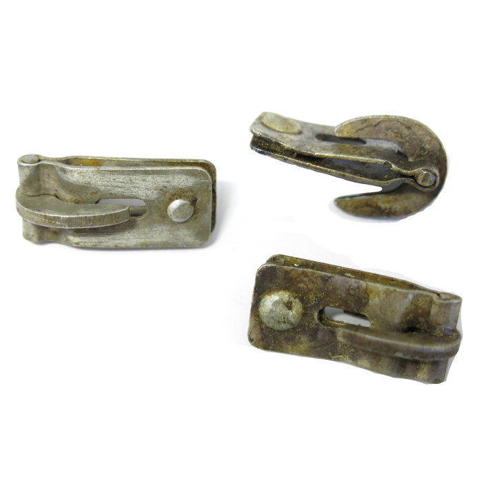Lot de 3 crochets originaux de couvre casque camouflé  waffen  ref wa 01  box 209