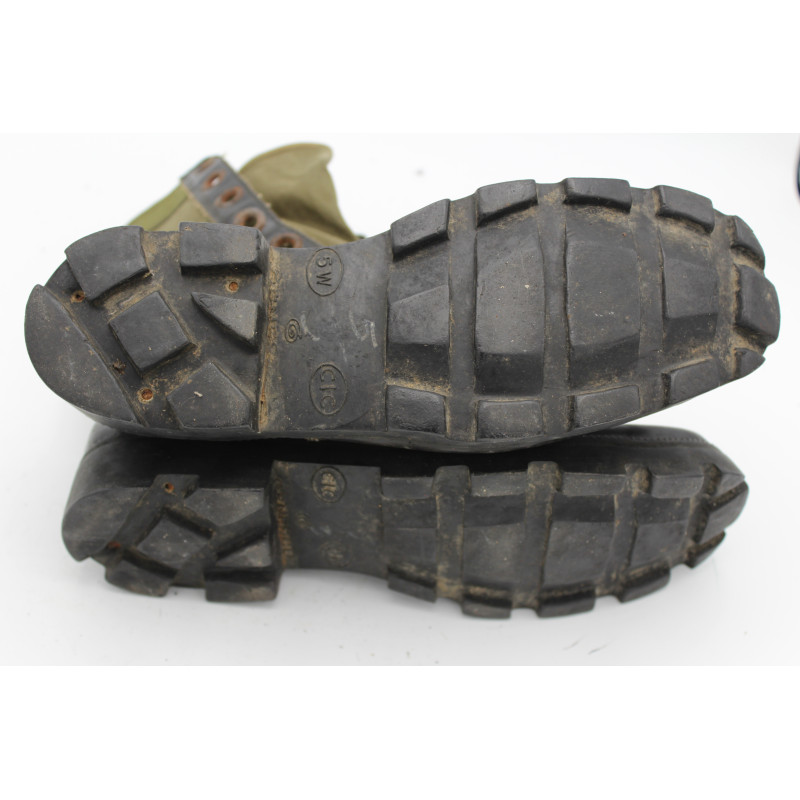 Jungle boots originales Taille 5W sans lacet