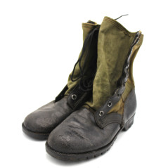 Jungle boots originales taille 6R BATA semelle vibram