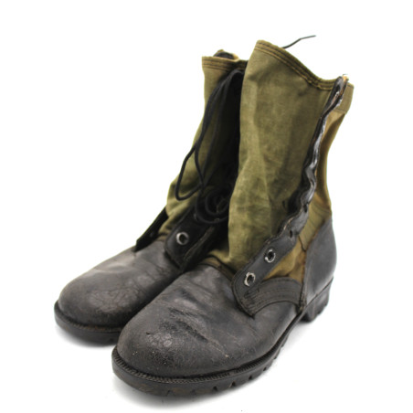 Jungle boots originales taille 6R BATA semelle vibram