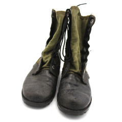 Jungle boots originales taille 6R BATA semelle vibram