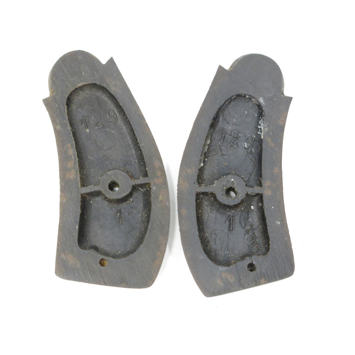 Paire de plaquettes de crosse  bakelite revolver Smith et Wesson  ref 12 box 216