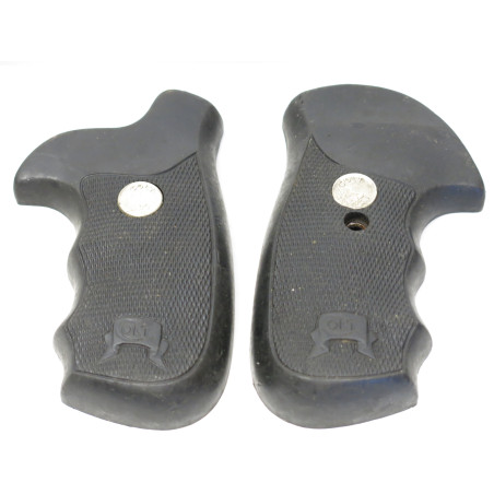 Plaquettes revolver COLT V frame   ref box 217 