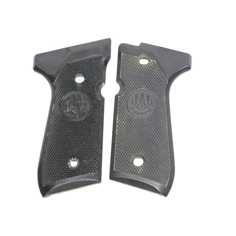 Plaquettes bois  de crosse pistolet Beretta 92 ref cr98  box 217 