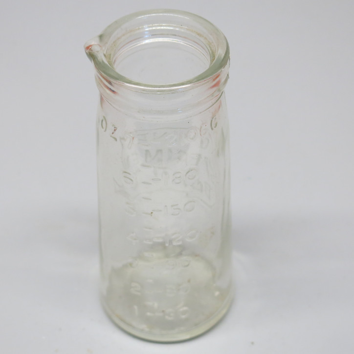 Pot verre medical pour urine  US ww2 ref 110 box 221 