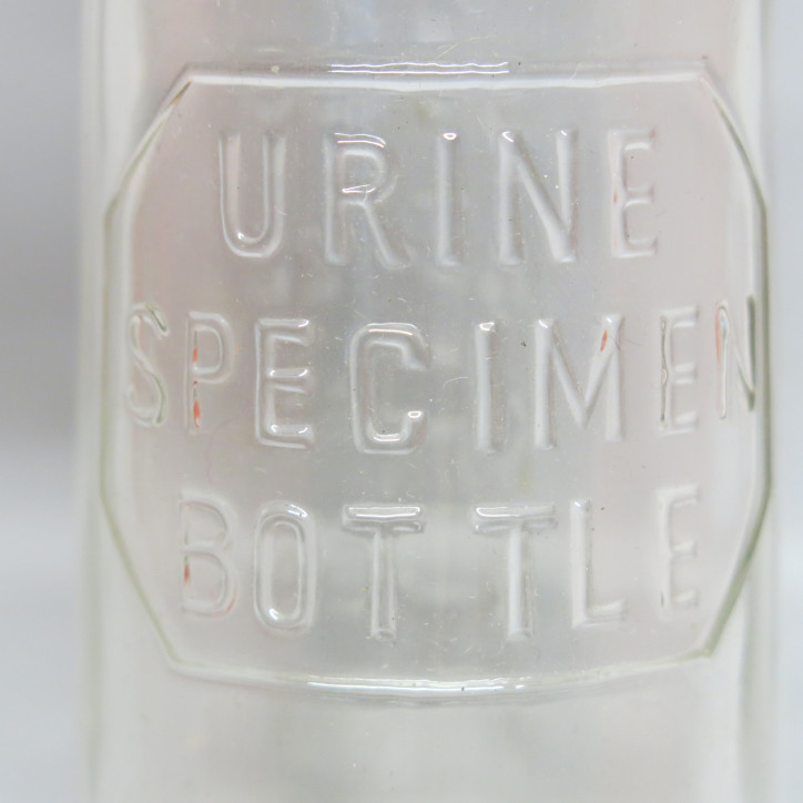 Pot verre medical pour urine  US ww2 ref 110 box 221 