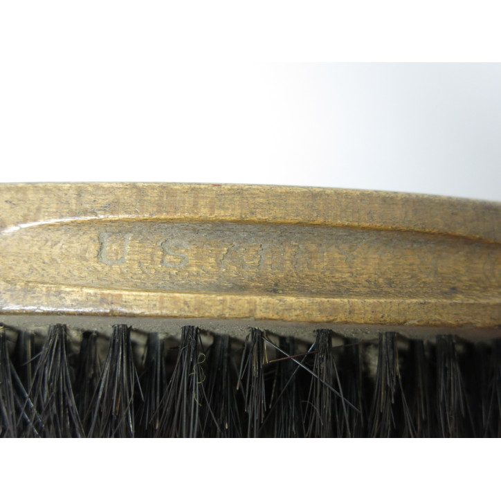 Brosse US ww2 ref box 221  
