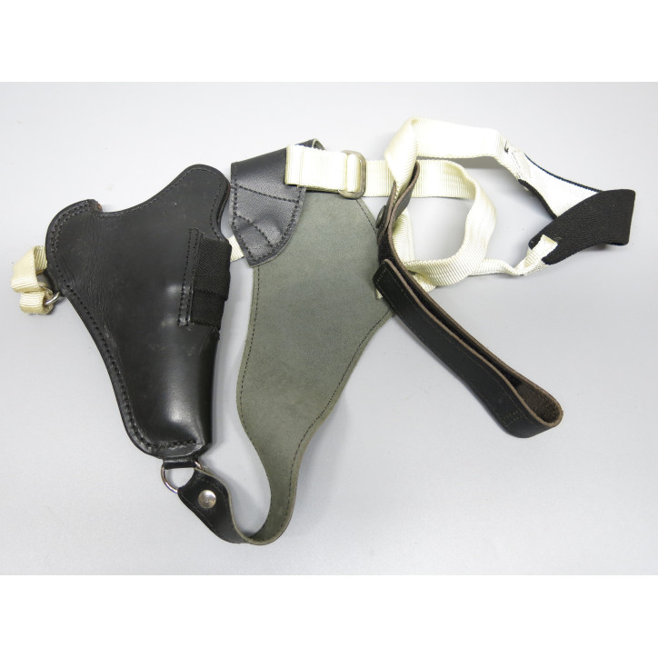 Holster de poitrine en  cuir Scorpion pour revolver 3 pouces ref et 66 box 220 