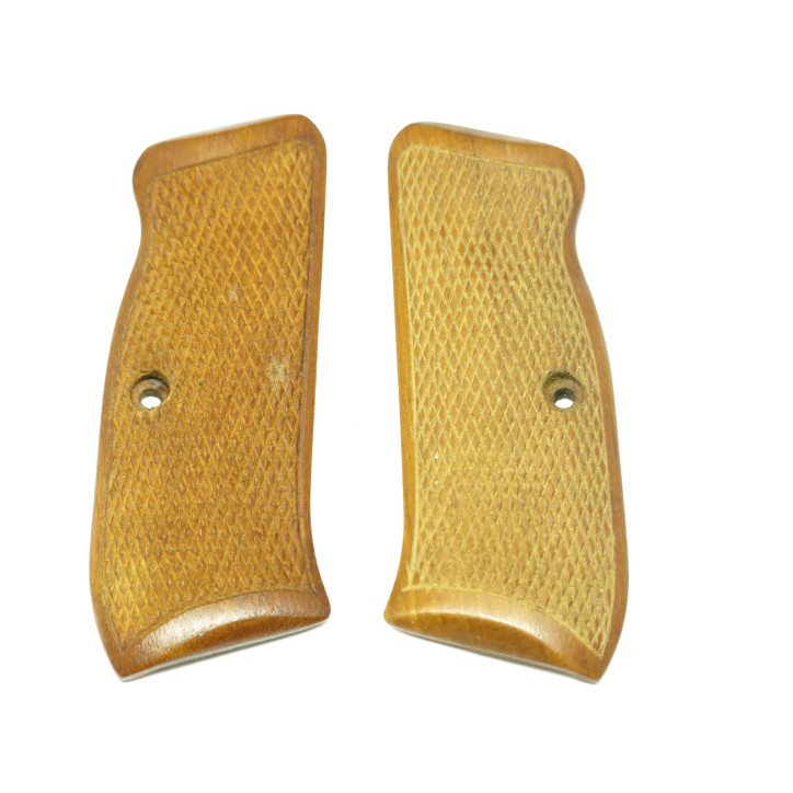 Plaquettes bois  CZ 75  ref 28 box 186