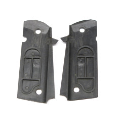 Plaquettes Colt 45  Armscor  ref C 44 box 186