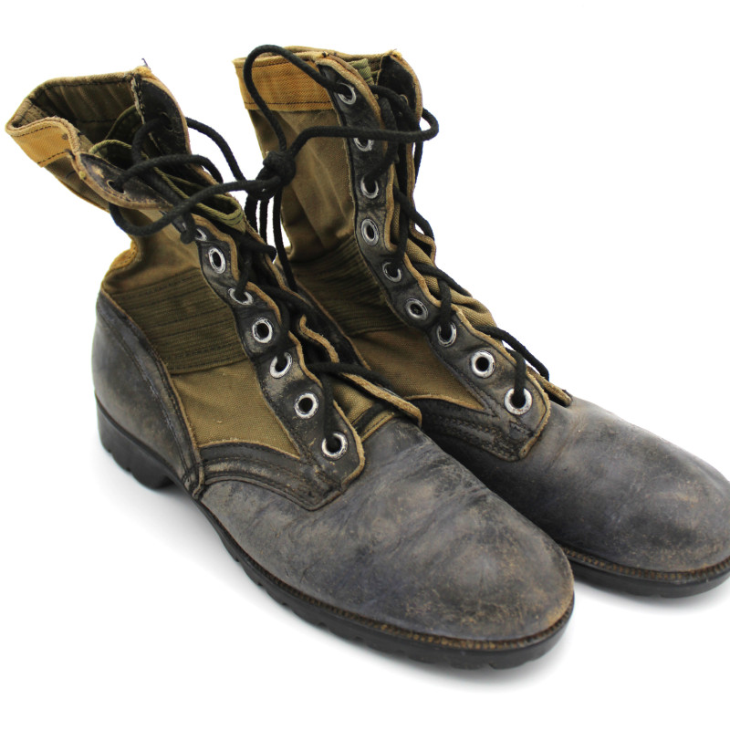 Jungle boots originales taille 7R CIC semelle vibram