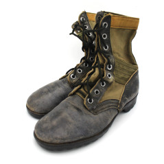 Jungle boots originales taille 7R CIC semelle vibram