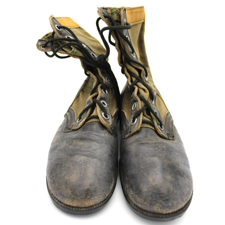 Jungle boots originales taille 7R CIC semelle vibram